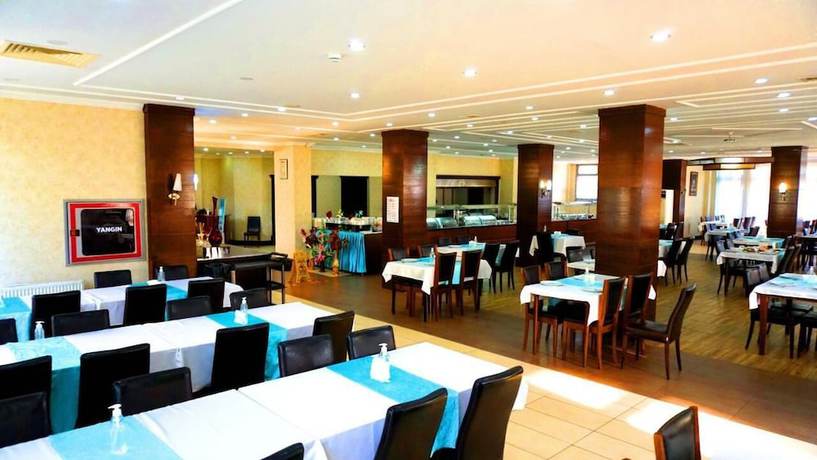 Imagen del bar/restaurante del Golden Grass Thermal. Foto 8