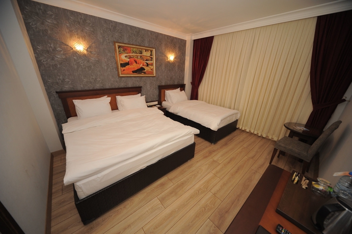 Imagen de la habitación del Golden Lake Hotel. Foto 2