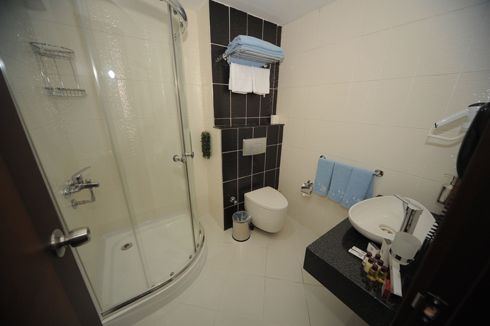 Imagen de la habitación del Golden Lake Hotel. Foto 6