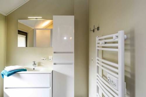 Imagen de la habitación del Golden Lakes Village / Ardennes. Foto 3