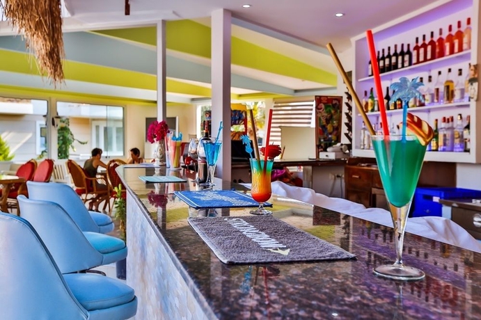 Imagen de la piscina del Golden Life Blue Green Residence. Foto 9