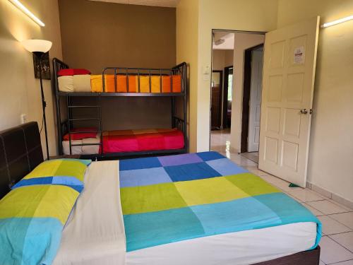 Imagen de la habitación del Golden Lodge. Foto 11