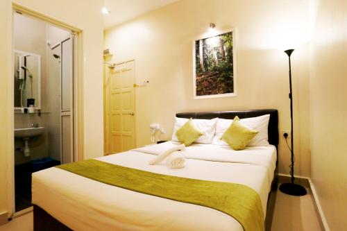 Imagen de la habitación del Golden Lodge. Foto 18