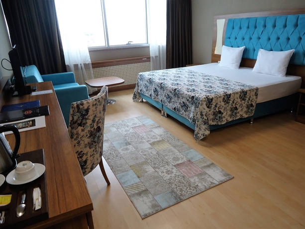 Imagen de la habitación del Golden Lounge. Foto 6