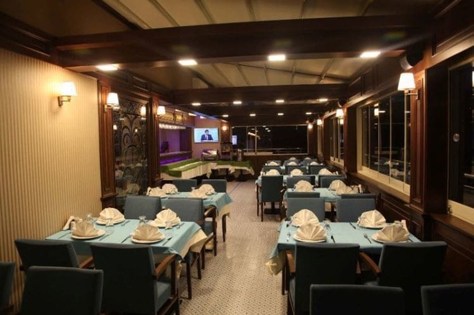 Imagen del bar/restaurante del Golden Pen. Foto 6