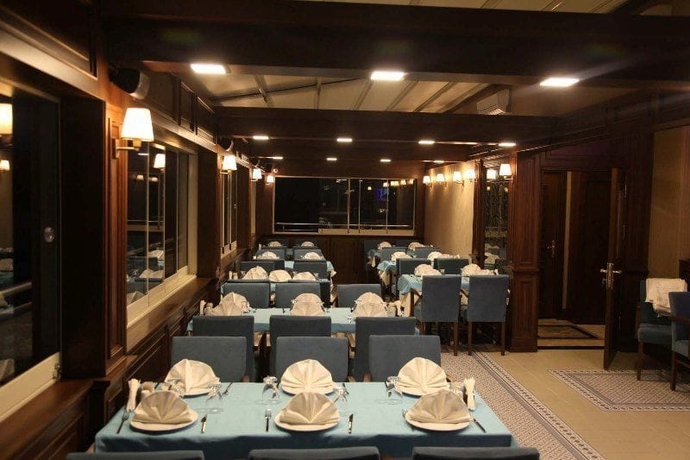 Imagen del bar/restaurante del Golden Pen. Foto 9