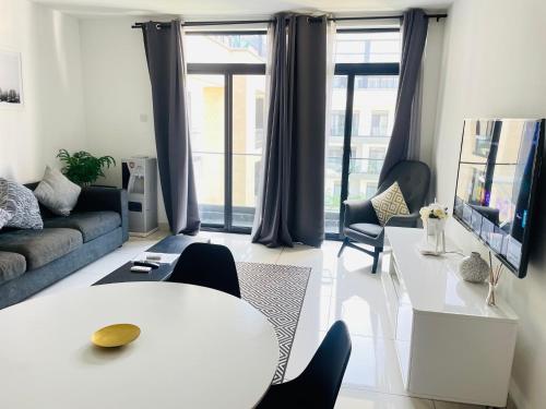 Imagen general del Golden Place Properties At The Embassy Gardens. Foto 9