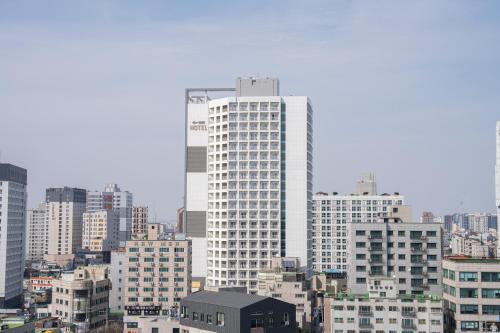 Imagen general del Golden Planet Hotel-Pyeongtaek Godeck. Foto 4