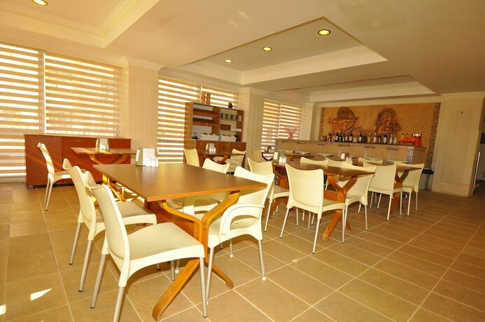Imagen del bar/restaurante del Golden Star Otel. Foto 12