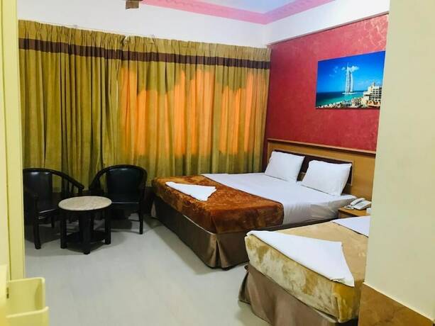 Imagen de la habitación del Golden Touch Hotel. Foto 13