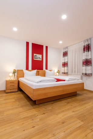 Imagen de la habitación del Goldener Hirsch Donauw&ouml;rth. Foto 14