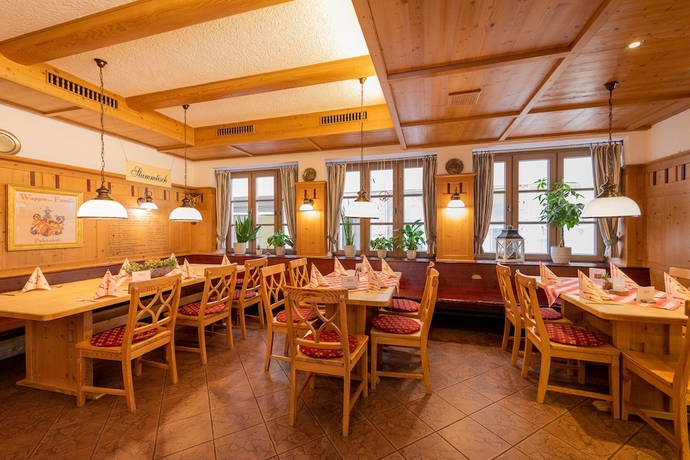 Imagen del bar/restaurante del Goldener Hirsch Donauw&ouml;rth. Foto 6