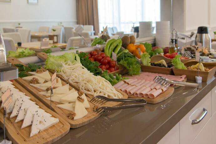 Imagen del bar/restaurante del Goldhan Hotel. Foto 14