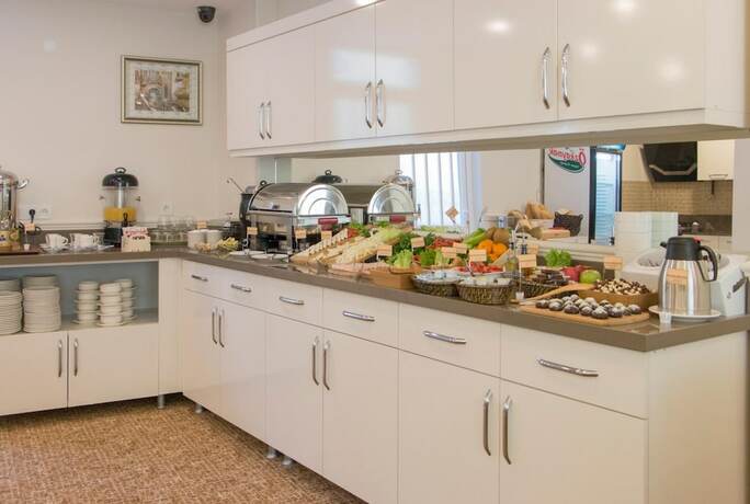 Imagen del bar/restaurante del Goldhan Hotel. Foto 15