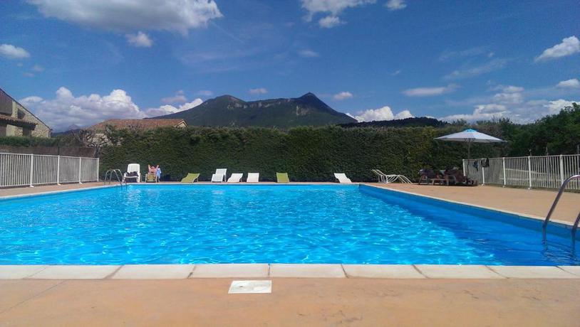 Imagen de la piscina del Golf Resort de Digne by Adonis. Foto 14