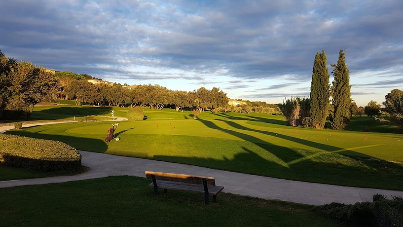 Imagen general del Golf and R&eacute;sidence de N&icirc;mes Vacquerolles. Foto 4