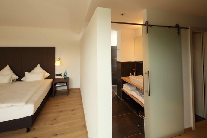 Imagen de la habitación del GolfHotel Gut Neuenhof. Foto 9