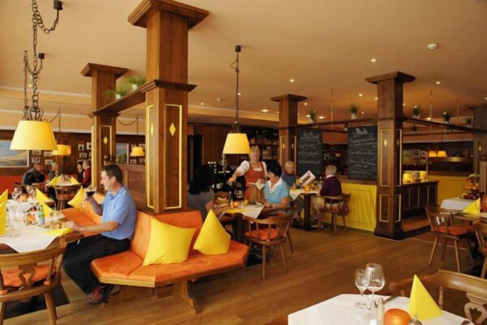 Imagen del bar/restaurante del Golfhotel Gutshof Penning. Foto 9