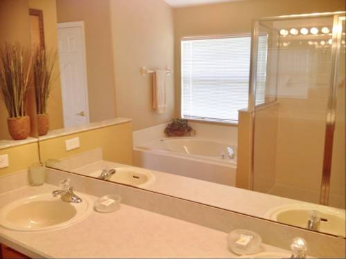 Imagen de la habitación del Gone 2 Florida Vacation Homes. Foto 3