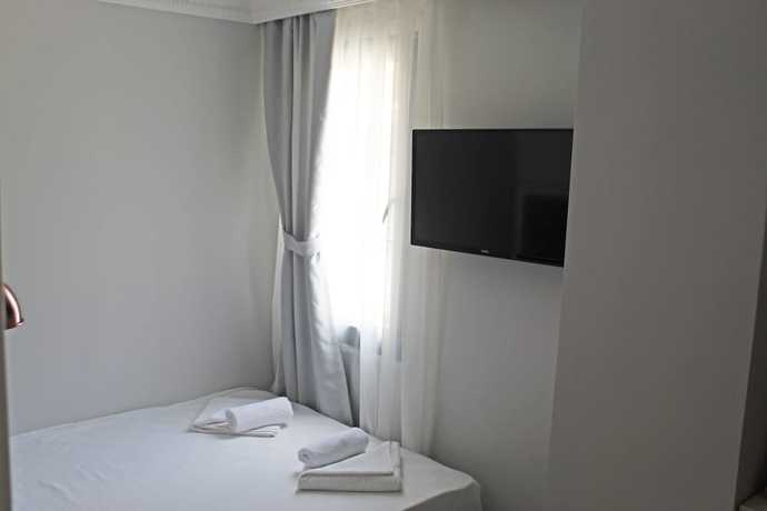 Imagen de la habitación del Good Night Hotel Istanbul. Foto 18