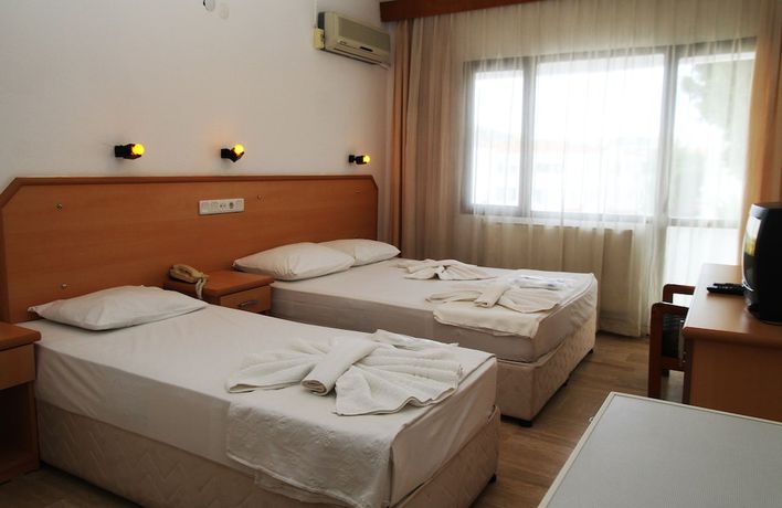 Imagen de la habitación del Goren Hotel, Cesme. Foto 2