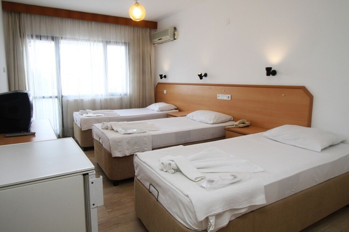 Imagen de la habitación del Goren Hotel, Cesme. Foto 10
