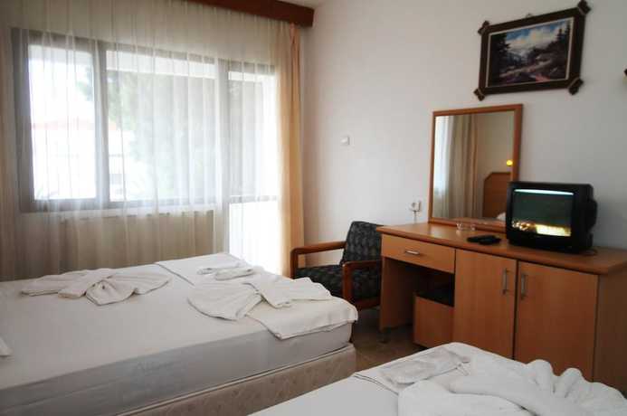 Imagen de la habitación del Goren Hotel, Cesme. Foto 14