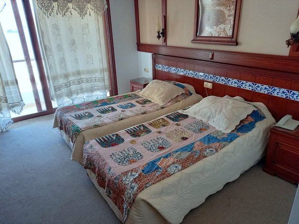 Imagen de la habitación del Gozen Hotel. Foto 9