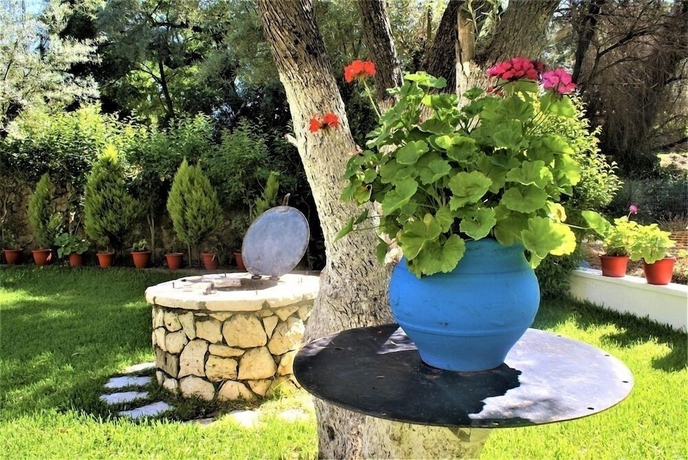 Imagen de los exteriores del Grammatoula. Foto 9