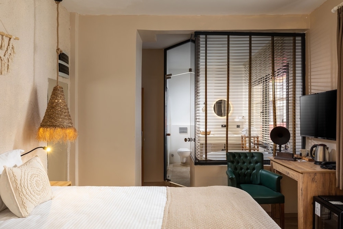 Imagen de la habitación del Gran Via Alsancak. Foto 7