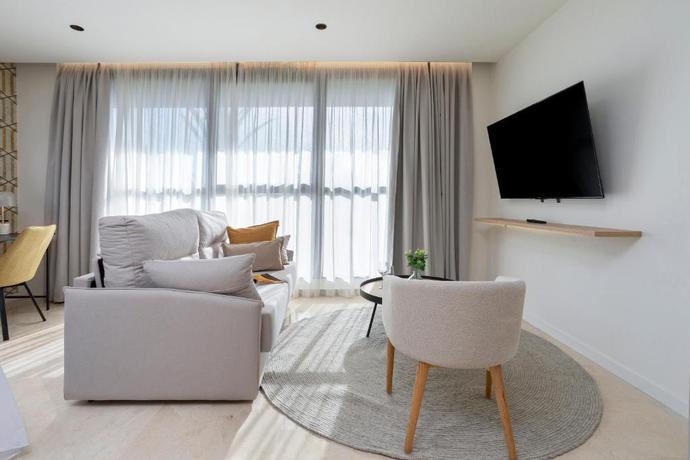Imagen de la habitación del Gran Via Urban Suites Alicante by Renthas. Foto 3