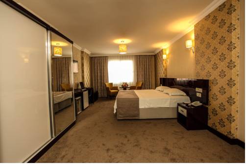Imagen de la habitación del Grand Akcali Hotel. Foto 2