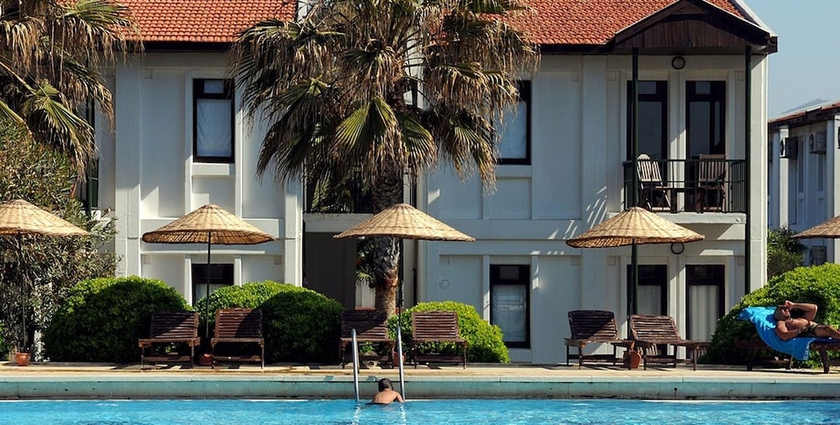 Imagen de la piscina del Grand Asa Family Suites. Foto 18