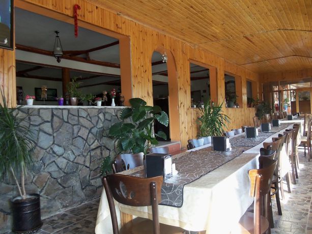 Imagen del bar/restaurante del Grand Baysal Hotel. Foto 3