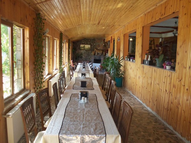 Imagen del bar/restaurante del Grand Baysal Hotel. Foto 4