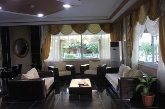 Imagen de los interiores del Grand Calypso Hotel. Foto 9