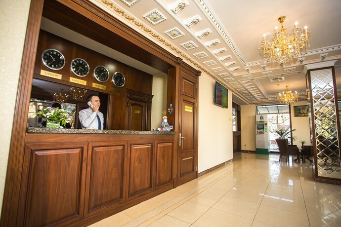 Imagen de los interiores del Grand Capital Hotel. Foto 23