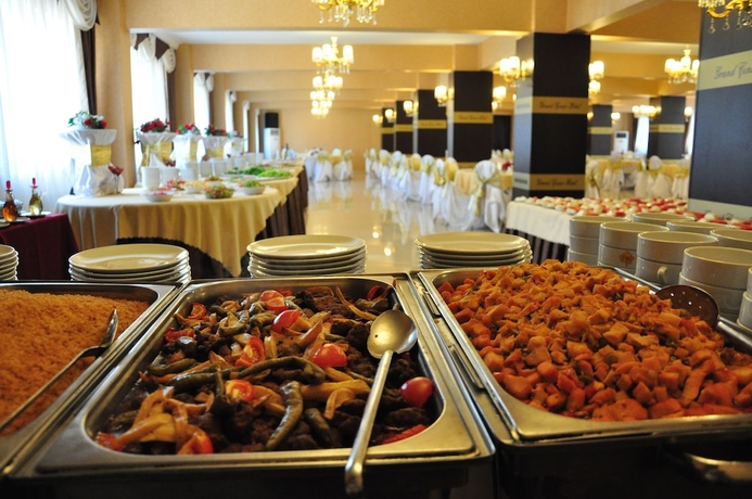 Imagen del bar/restaurante del Grand Cinar Hotel. Foto 5