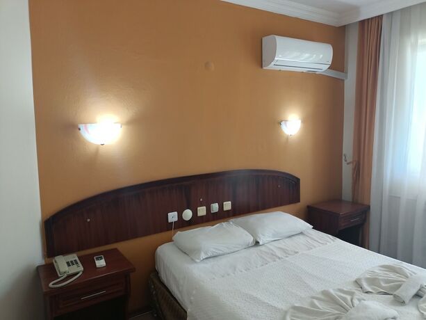 Imagen de la habitación del Grand Cnr Hotels. Foto 20