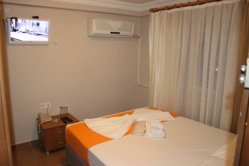 Imagen de la habitación del Grand Ece Hotel. Foto 1