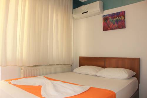 Imagen de la habitación del Grand Ece Hotel. Foto 6