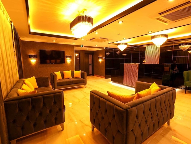 Imagen de los interiores del Grand Elmira Suites. Foto 18