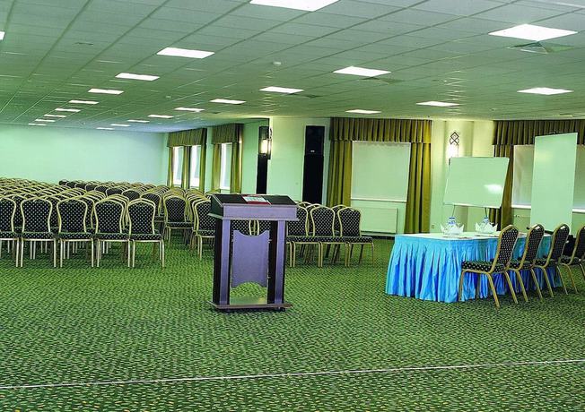 Imagen de los interiores del Grand Eras Hotel. Foto 12