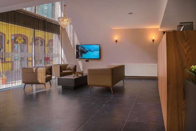 Imagen de los interiores del Grand Faik Hotel &Ccedil;eşme. Foto 18