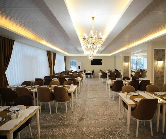 Imagen del bar/restaurante del Grand Gulizar Hotel. Foto 12