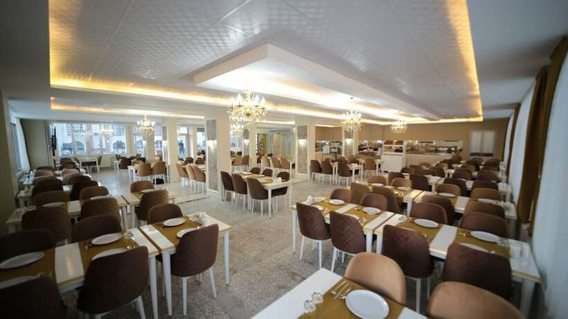 Imagen del bar/restaurante del Grand Gulizar Hotel. Foto 13