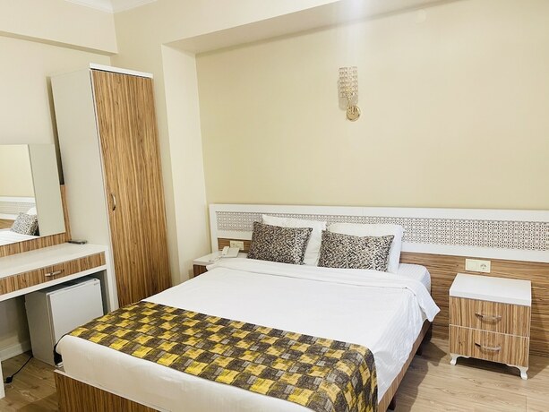 Imagen de la habitación del Grand Gulizar Hotel. Foto 21