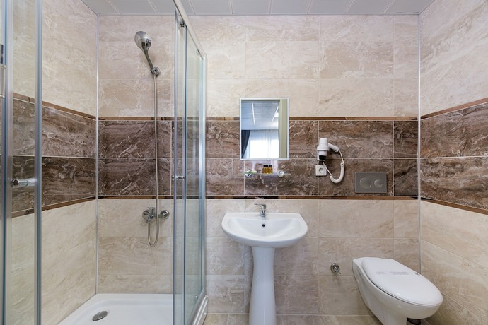 Imagen de la habitación del Grand Gulluk Hotel And Spa. Foto 7