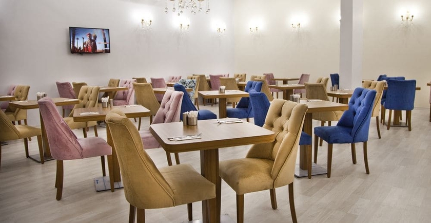 Imagen del bar/restaurante del Grand Hamit Hotel. Foto 2