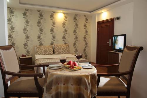 Imagen de la habitación del Grand Harsena Hotel. Foto 4